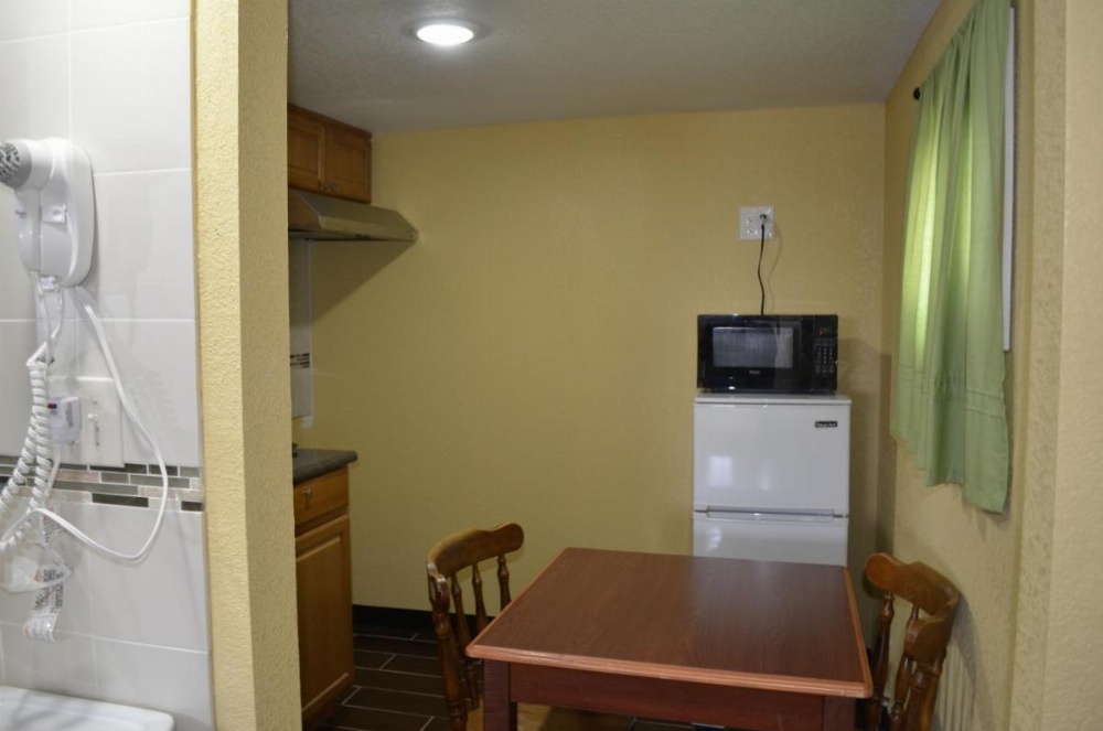 Room image 4