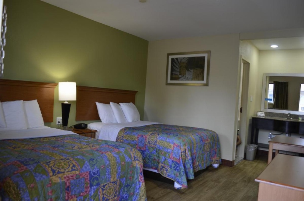 Room image 2