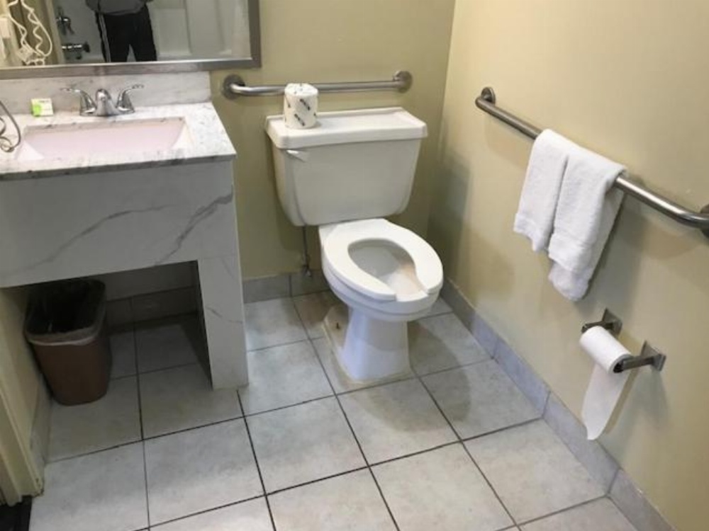 Room image 5