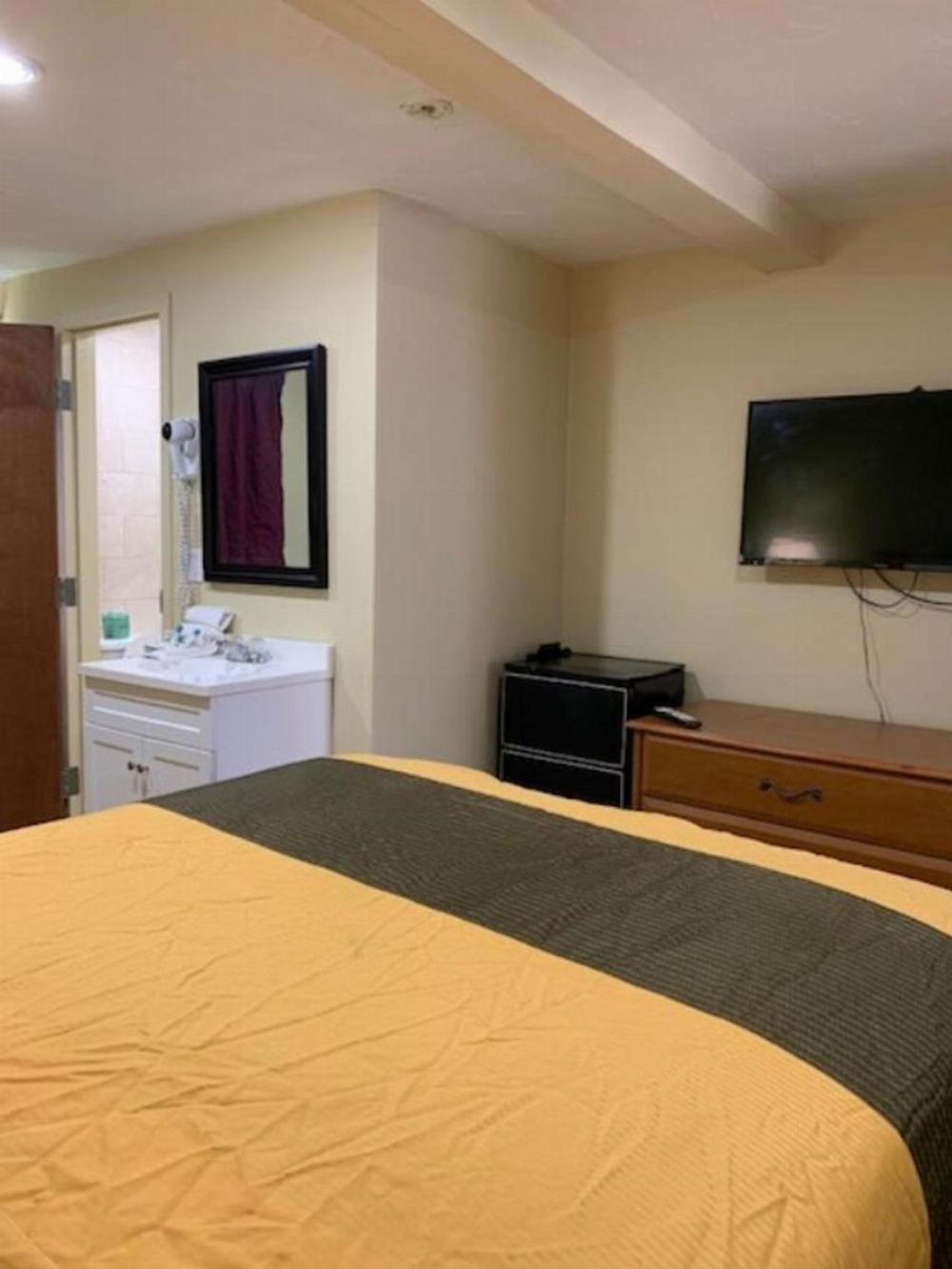 Room image 3
