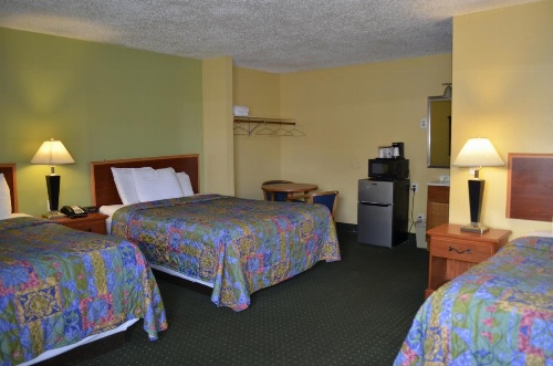 Budget Inn Williamsville image 49